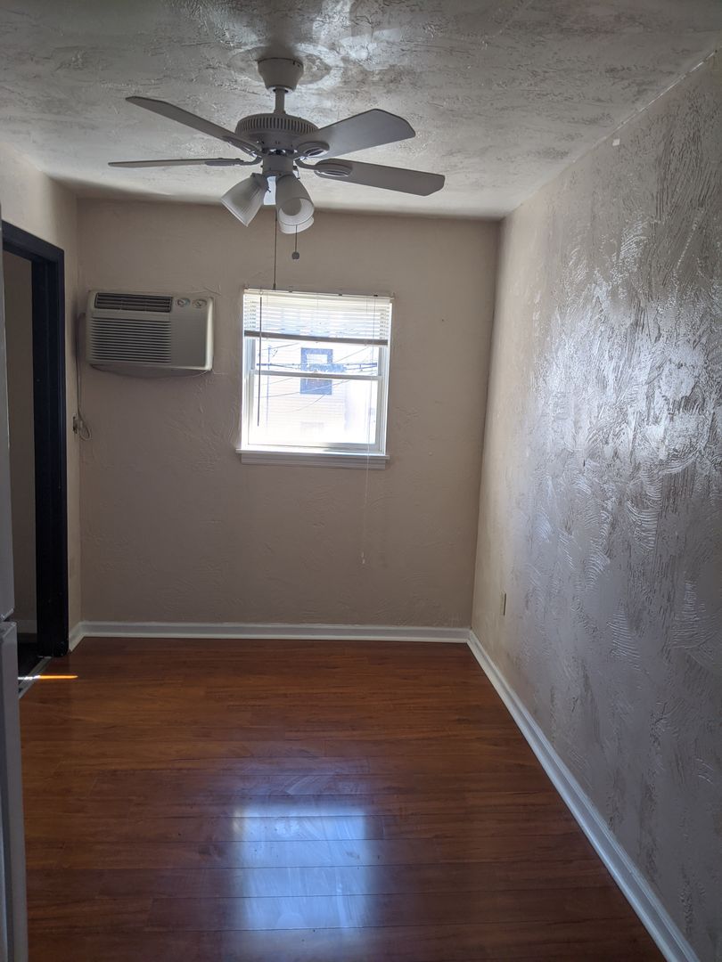 PITTSBURGH Apartment: 253 MEYRAN