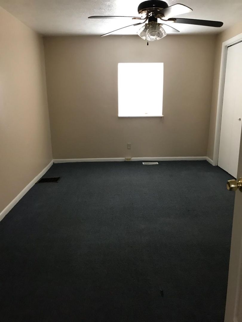 PITTSBURGH Apartment: 241 REIFERT ST