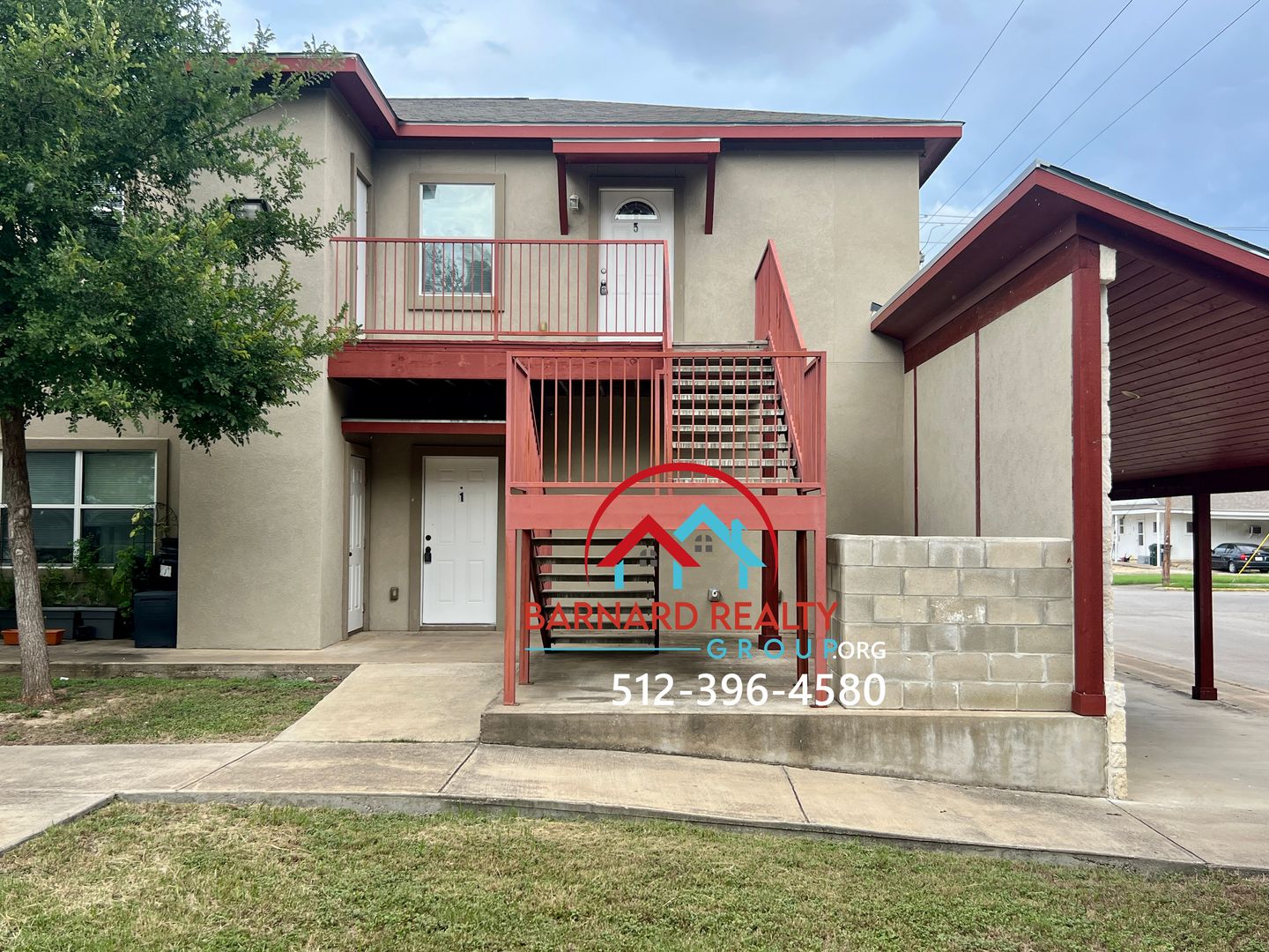 San Marcos House: 524 S. LBJ