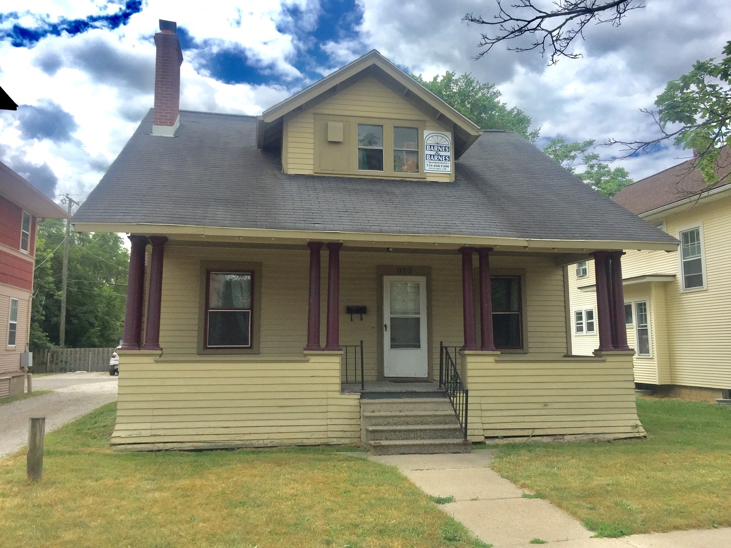 Ypsilanti House: 923 West Cross Street