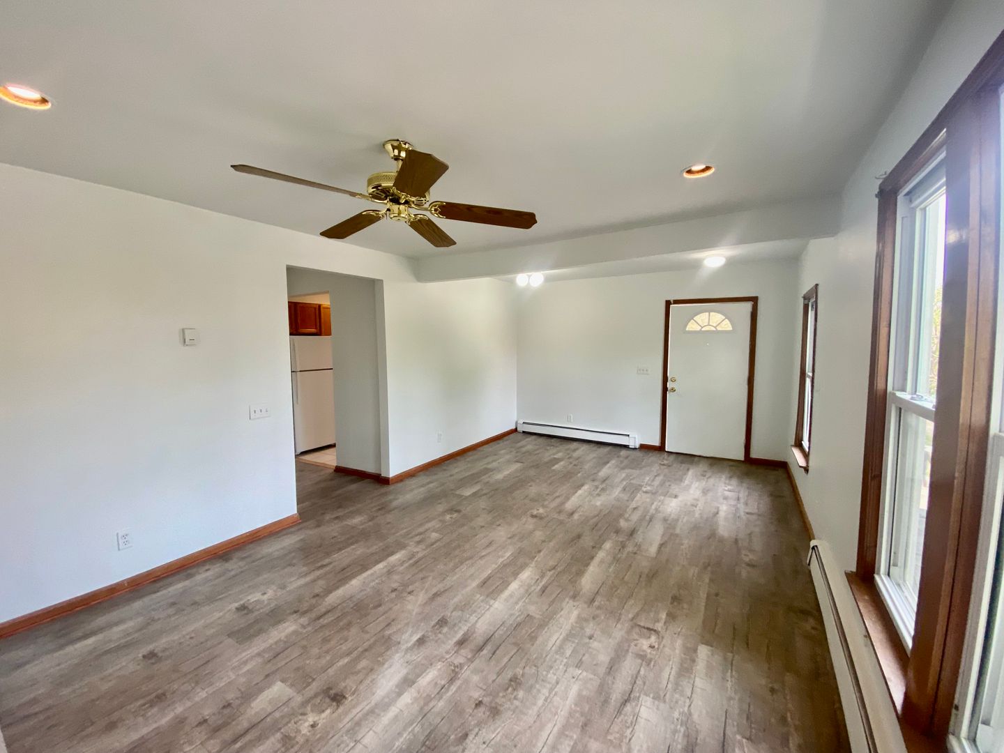 Ypsilanti Apartment: 413 Ballard St