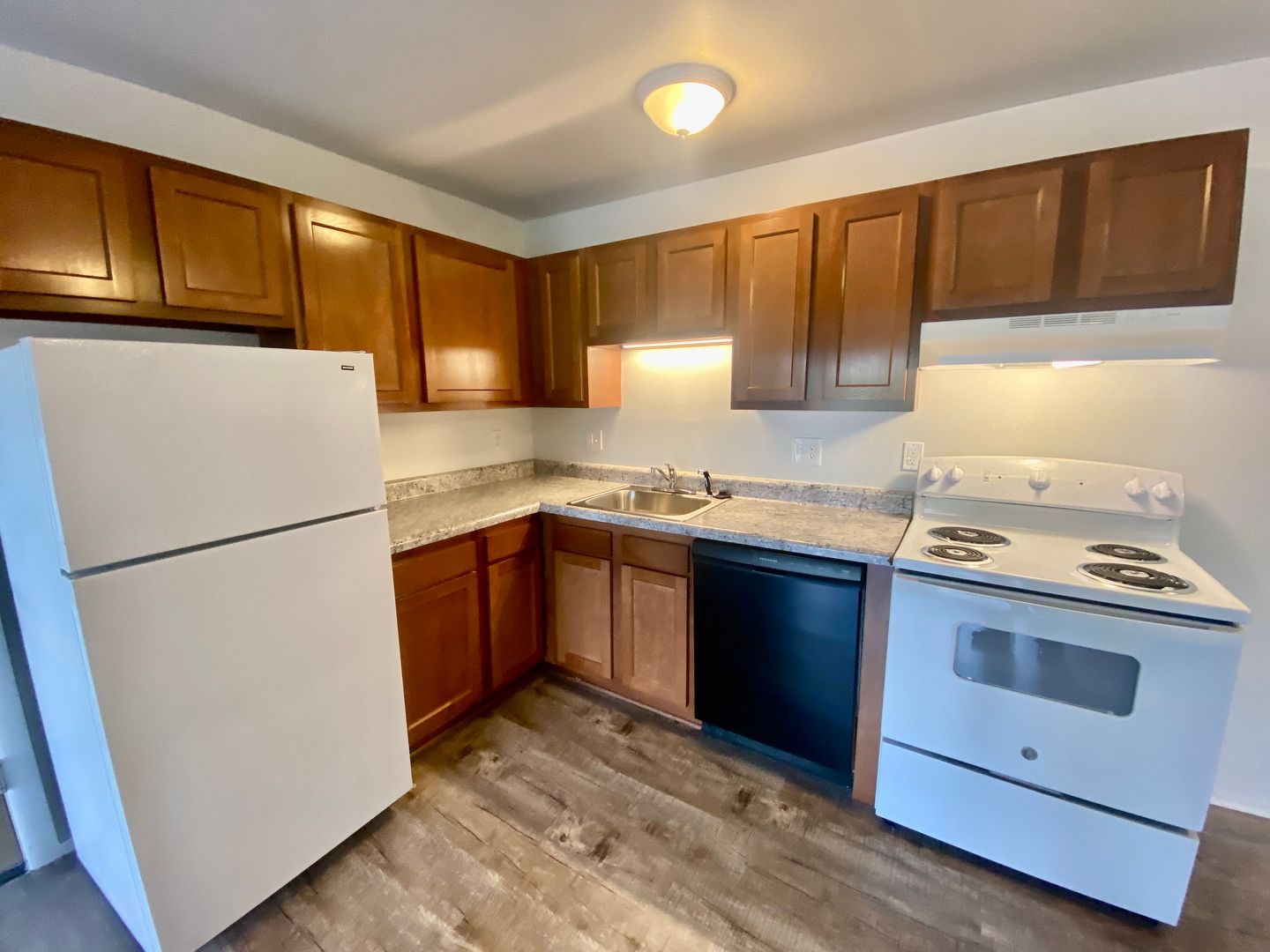 Ypsilanti Apartment: 760 Jenness St.