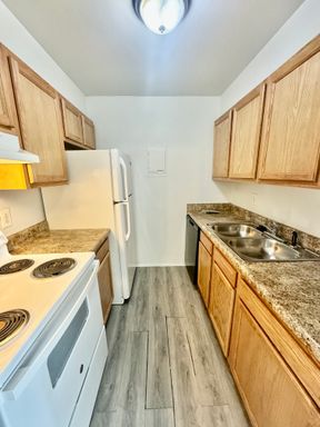 913 Washtenaw Ave - #18, Ypsilanti, MI 48197