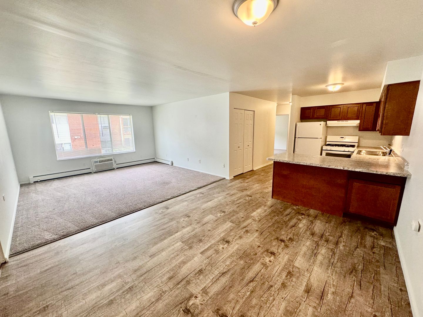 Ypsilanti Apartment: 1573 S. Congress St