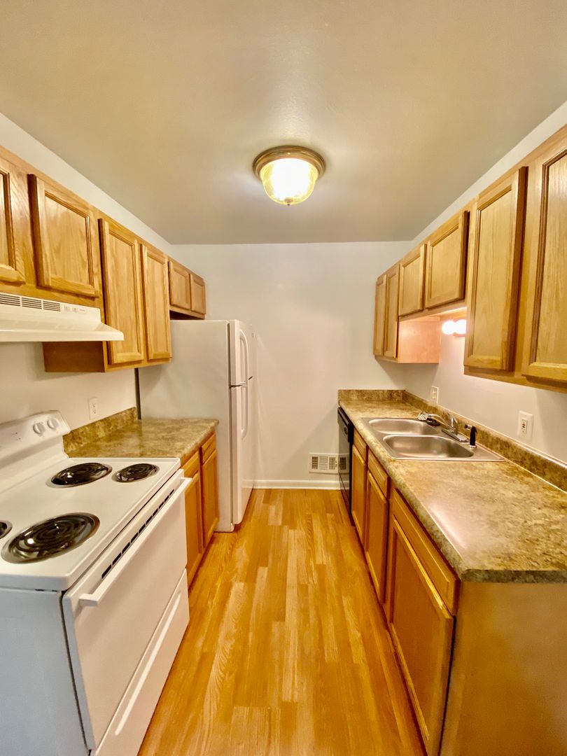 Ann Arbor Apartment: 2756 Golfside Rd