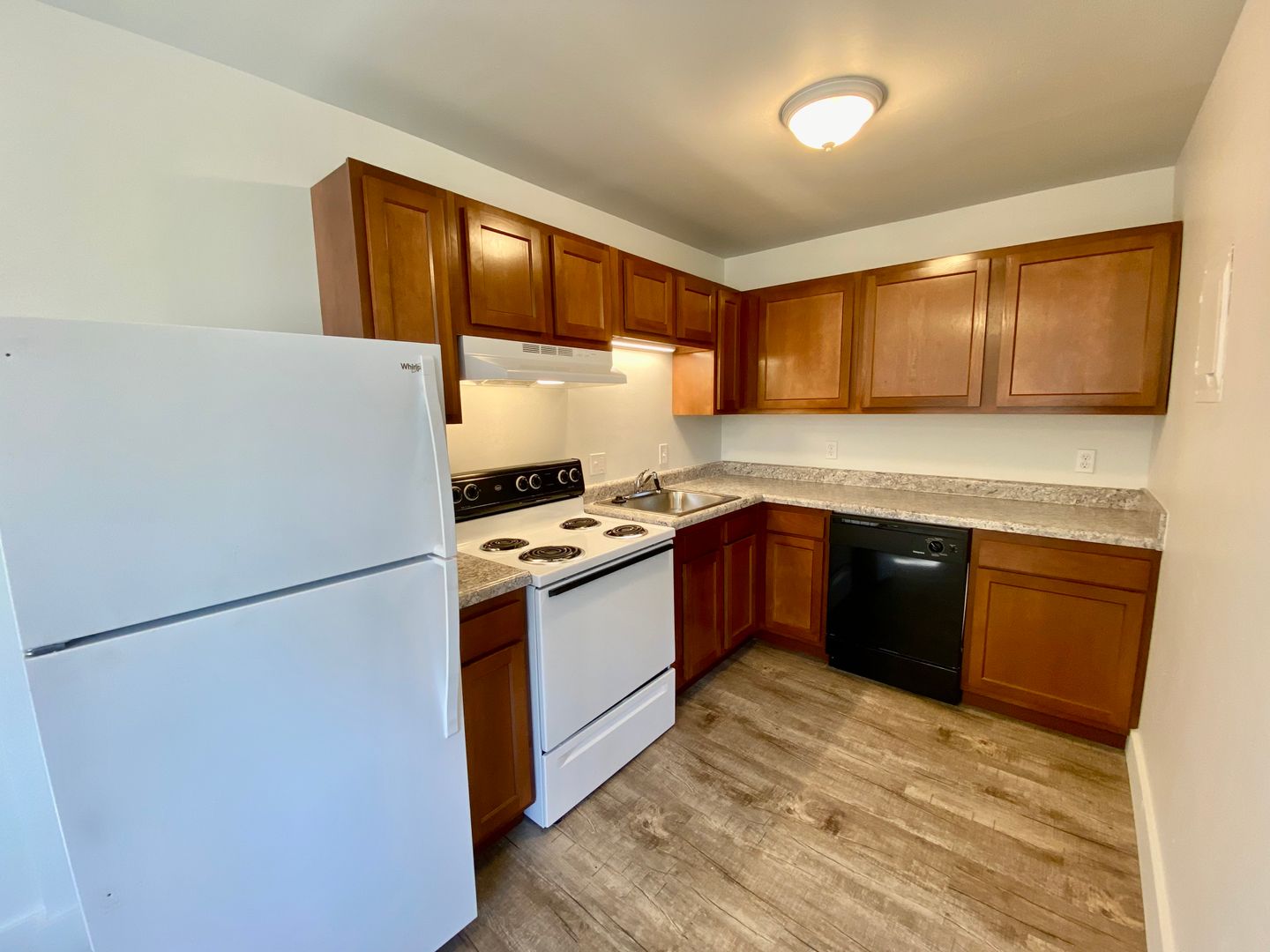 Ypsilanti Apartment: 514 Emmet St