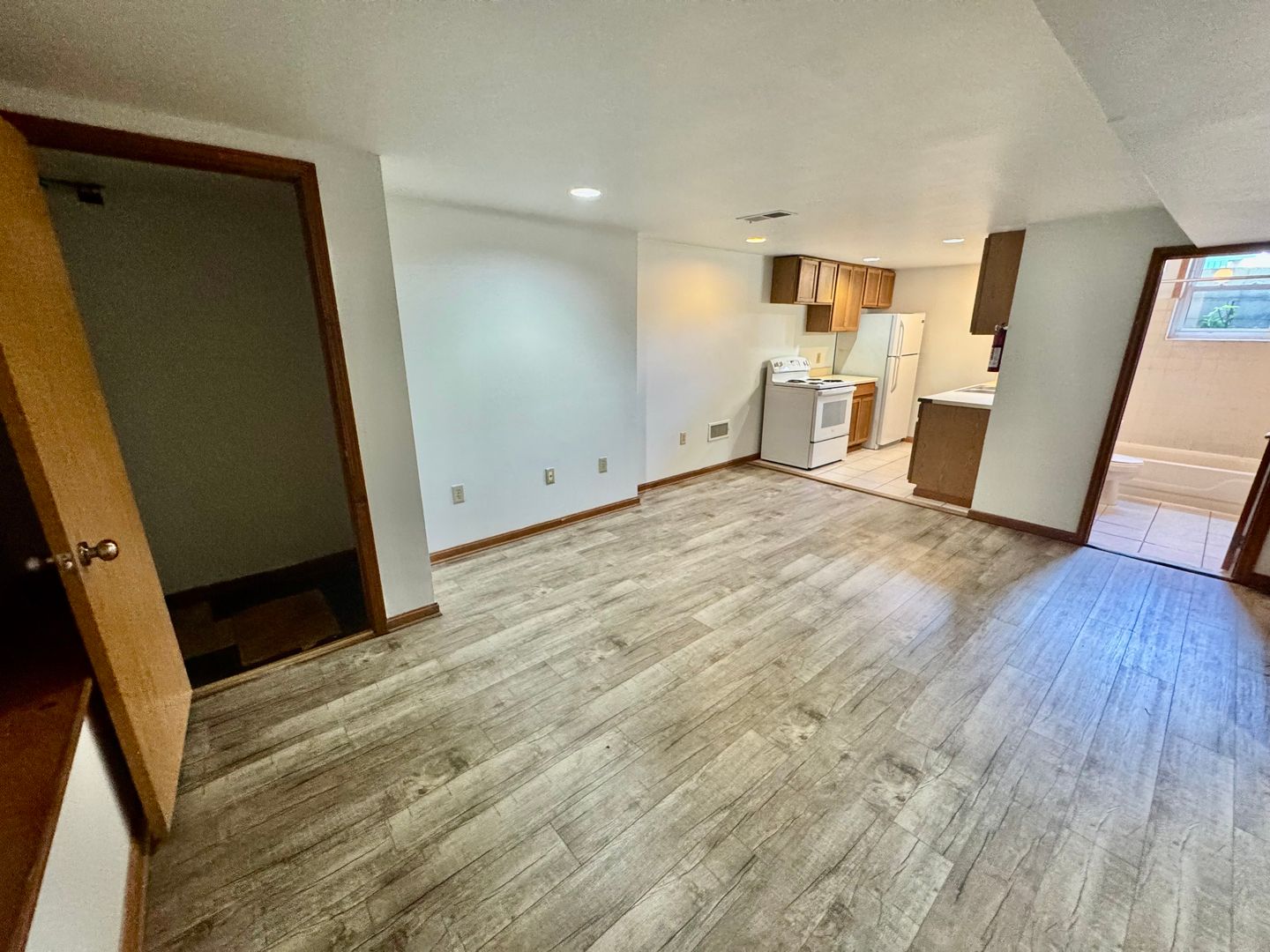 Ypsilanti Apartment: 211 N. Adams St