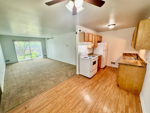 2712 Golfside Rd, # 108, Ann Arbor, MI 48108