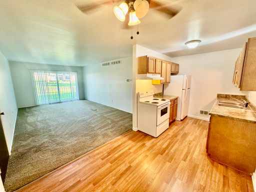 2748 Golfside Rd, # 604, Ann Arbor, MI 48108