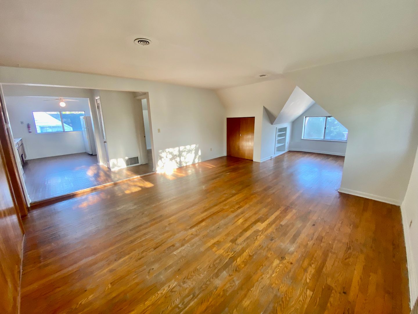 Ypsilanti Apartment: 417 Washtenaw