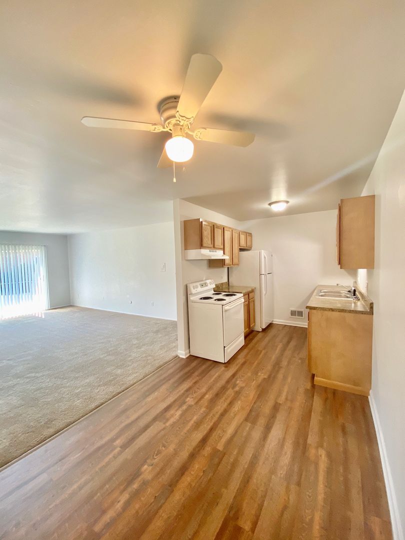 Ann Arbor Apartment: 2756 Golfside Rd