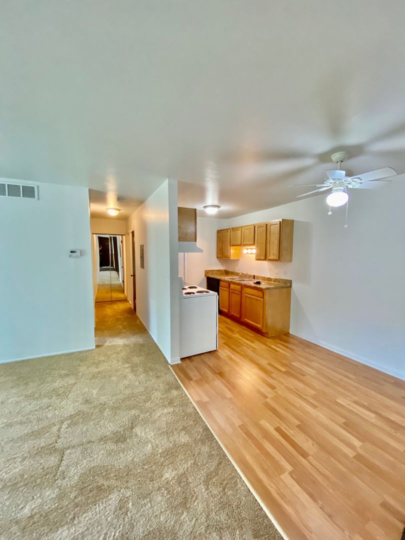 Ann Arbor Apartment: 2756 Golfside Rd