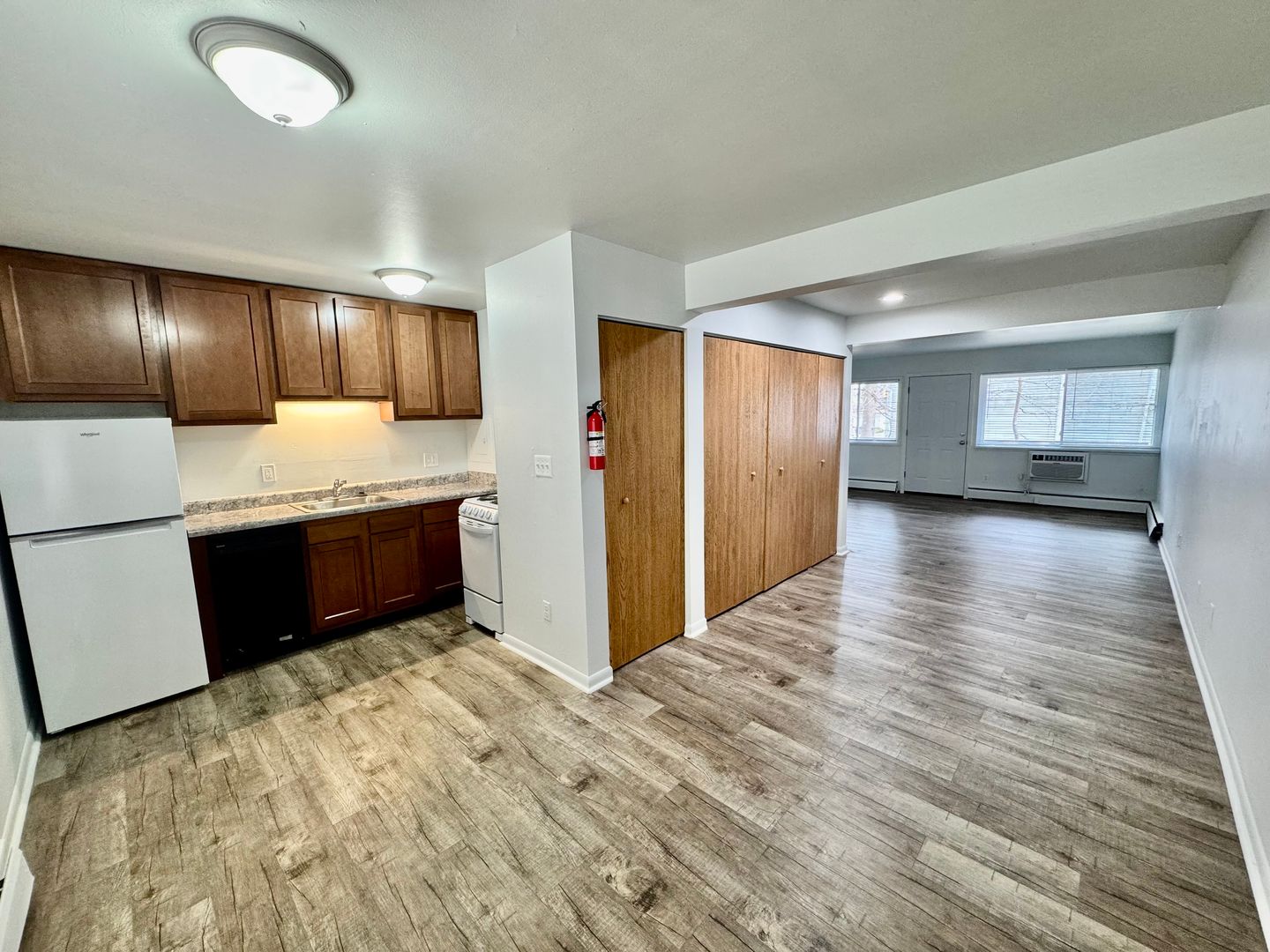 Ypsilanti Apartment: 509 Washtenaw