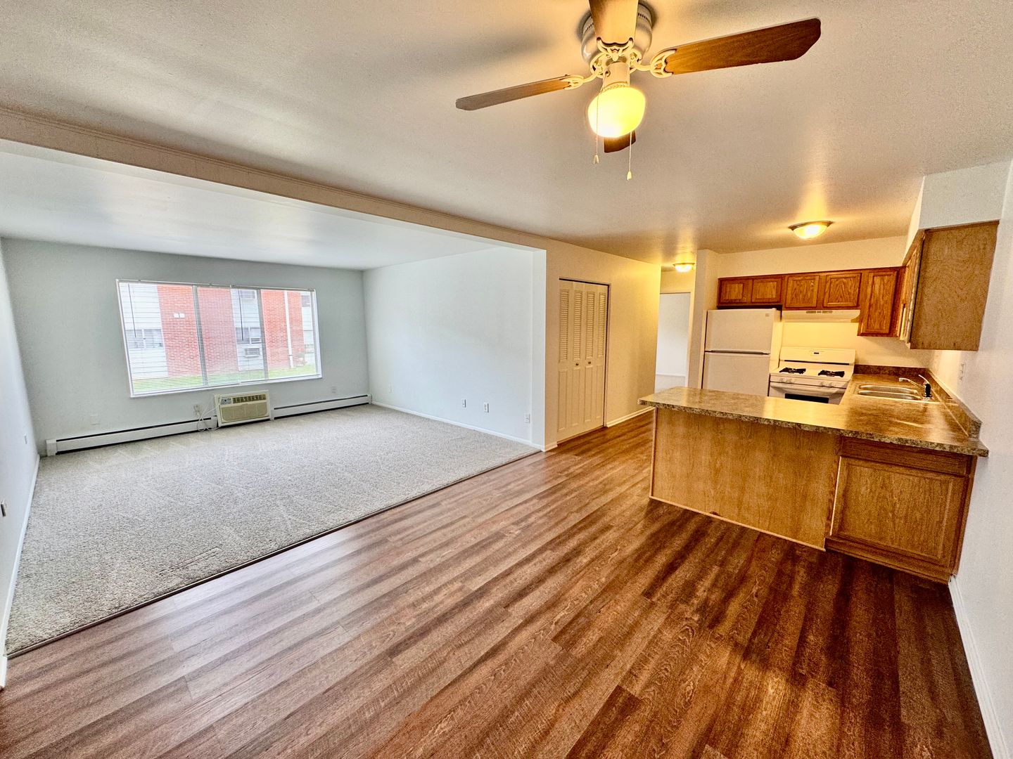 Ypsilanti Apartment: 1573 S. Congress St