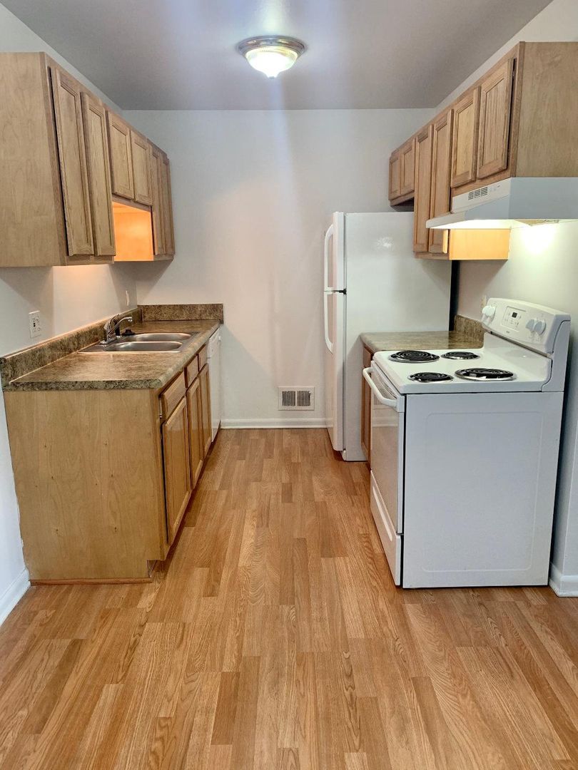 Ann Arbor Apartment: 2756 Golfside Rd