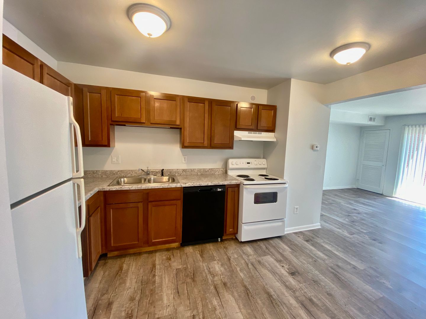 Ypsilanti Apartment: 334 Jarvis