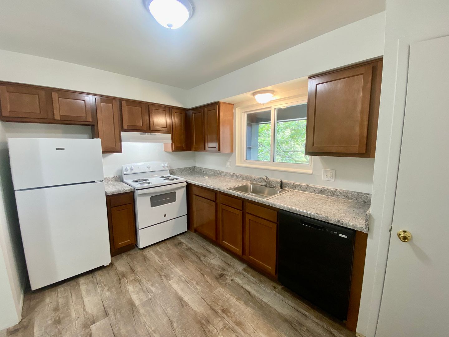 Ypsilanti Apartment: 1100 W. Michigan Ave