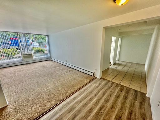 Large 3 bedroom apartment right across from central campus! Short term lease available. – photo 1
