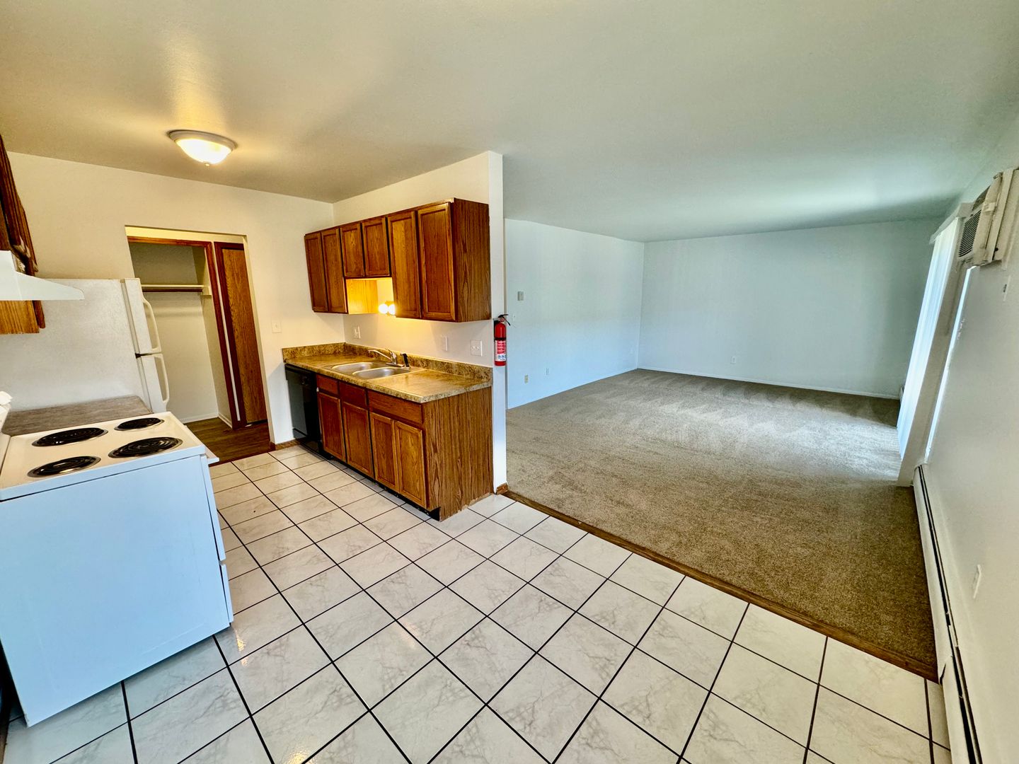 Ypsilanti Apartment: 2811 Golfside Dr