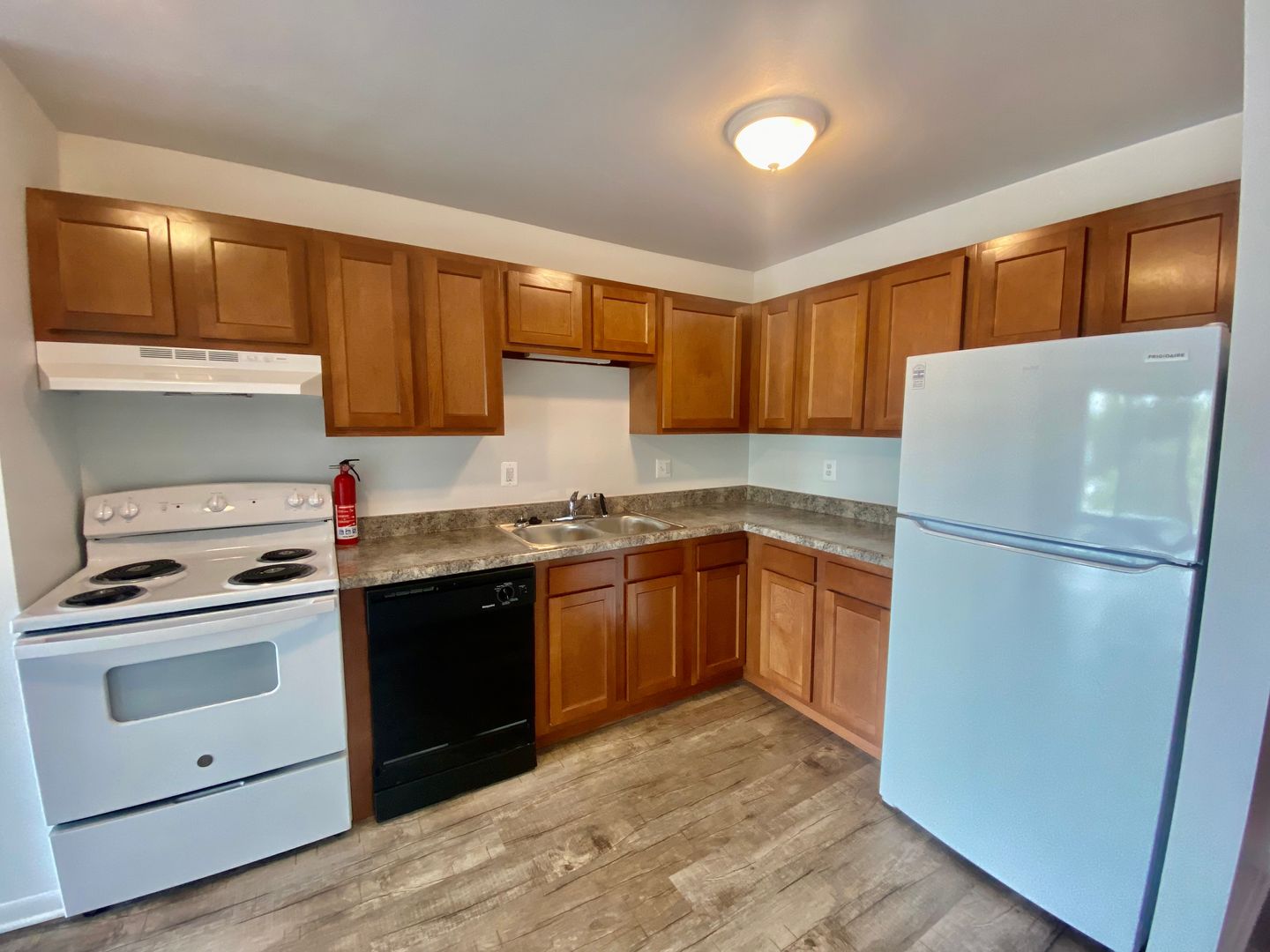 Ypsilanti Apartment: 334 Jarvis