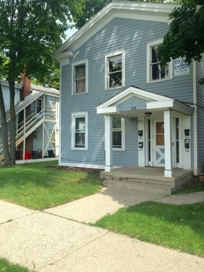Ypsilanti Apartment: 418 N. River St
