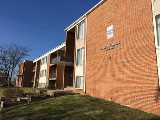 Large One Bedroom at Ambassador West - Across from EMU – photo 1