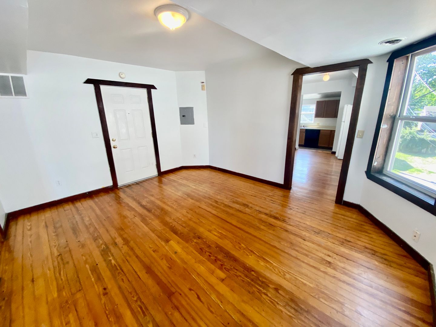 Ypsilanti Apartment: 603 W. Cross St