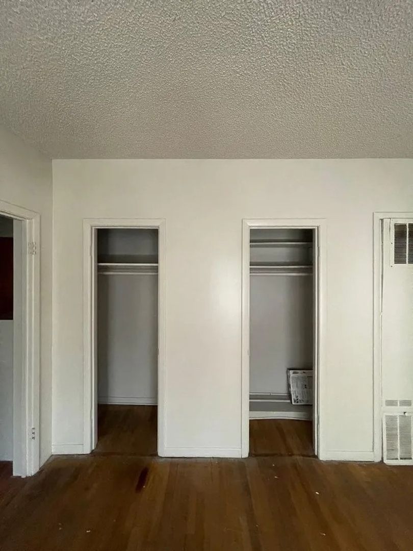 Abilene House: 1446 N 6th St.