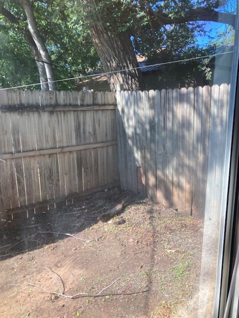 Abilene House: 2130 S 2nd