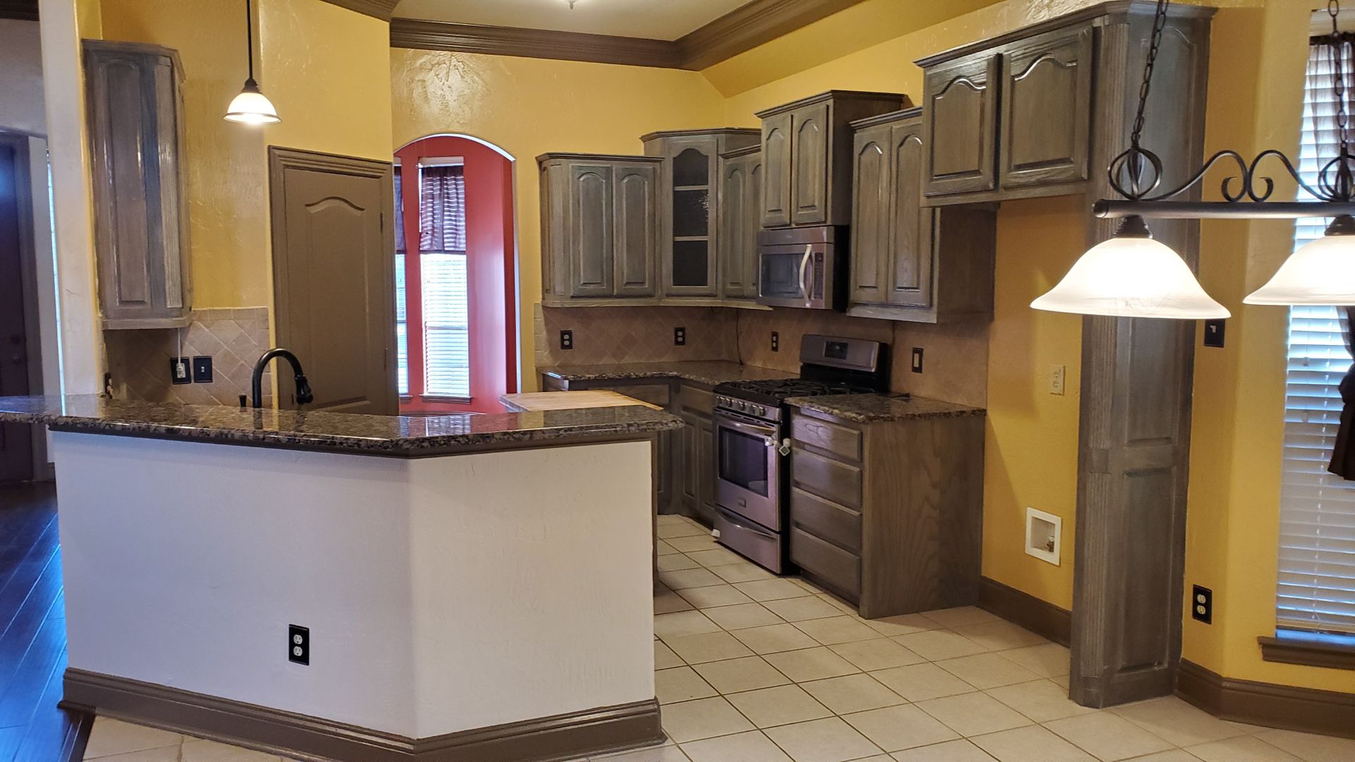 Royse City House: 1621 Colonial Dr.