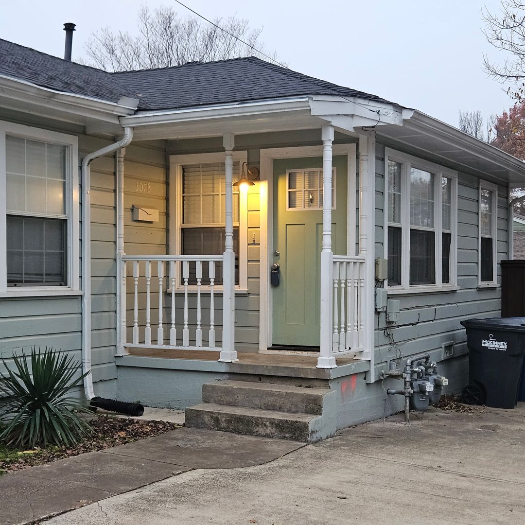 McKinney Apartment: 307 N Bradley