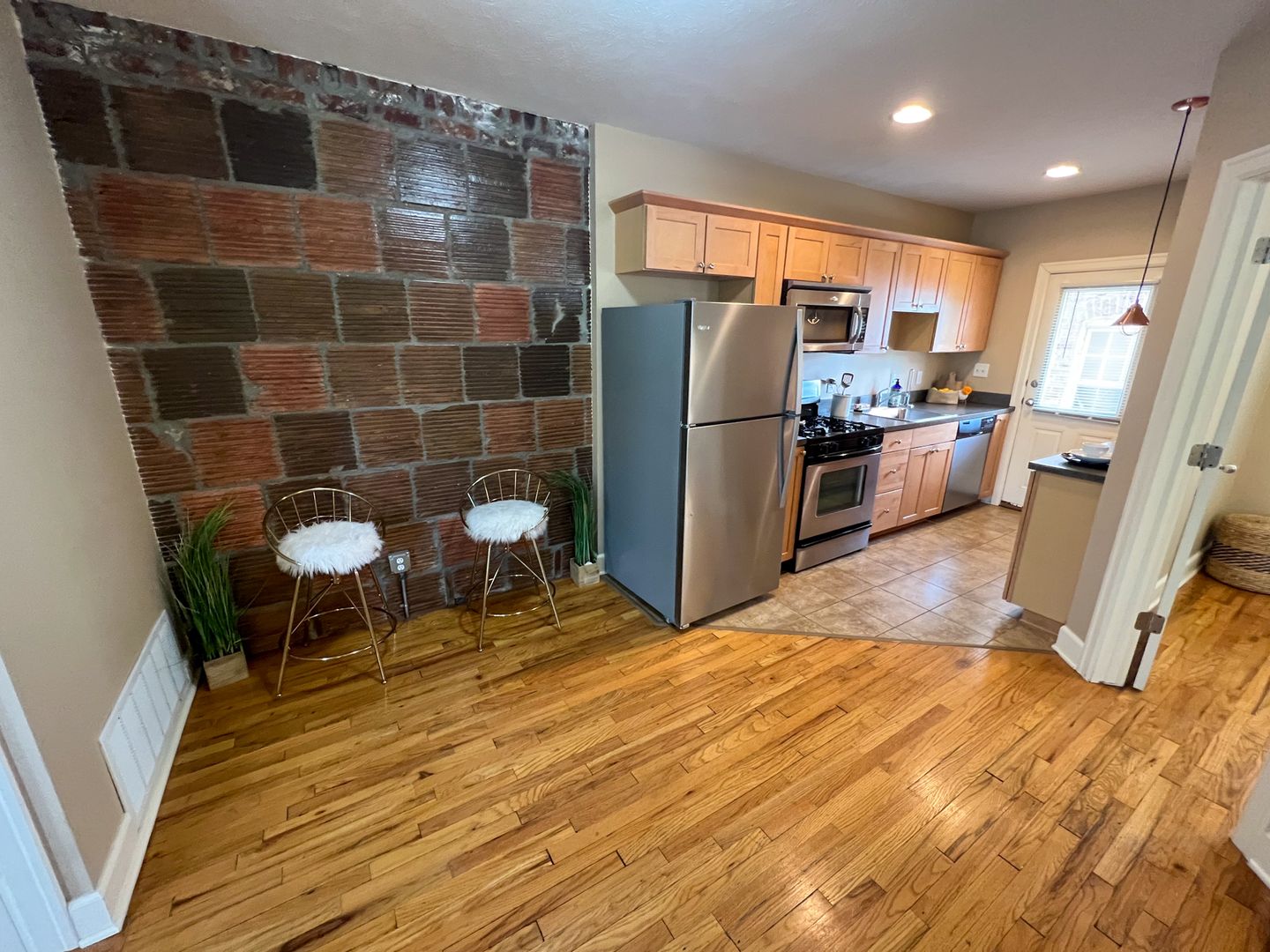 Omaha Apartment: 102-108 N. 34th Street