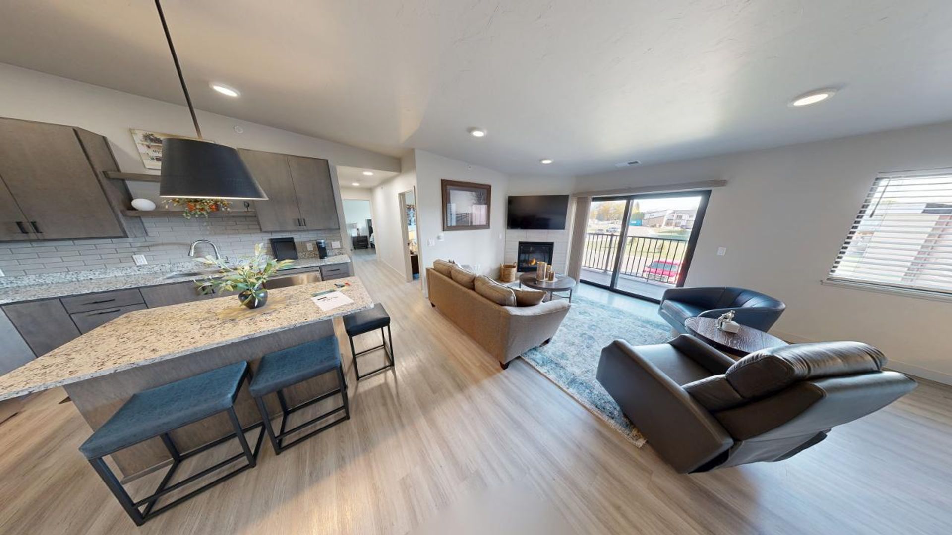 Oshkosh Apartment: 2609 Witzel Ave