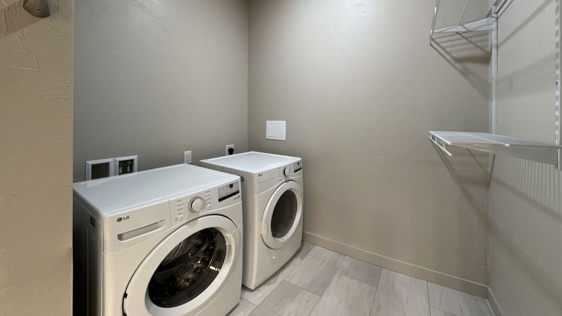 Laundry room at The Wit (2 of 4)
