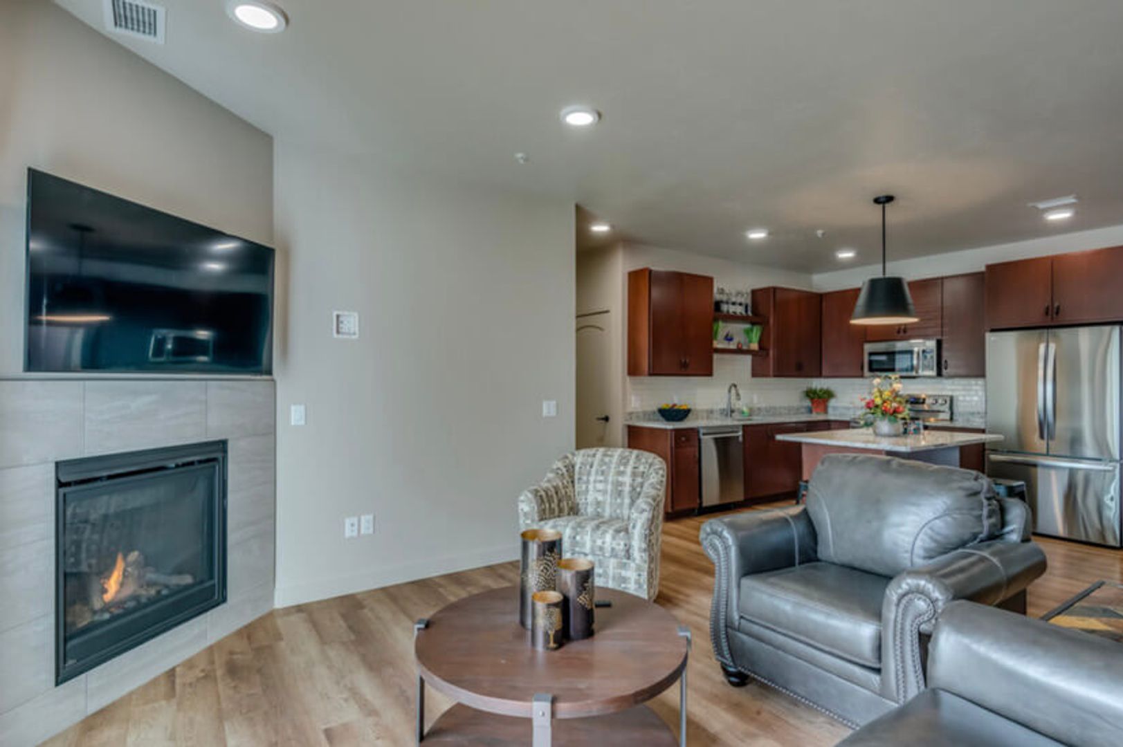 Oshkosh Apartment: 2609 Witzel Ave