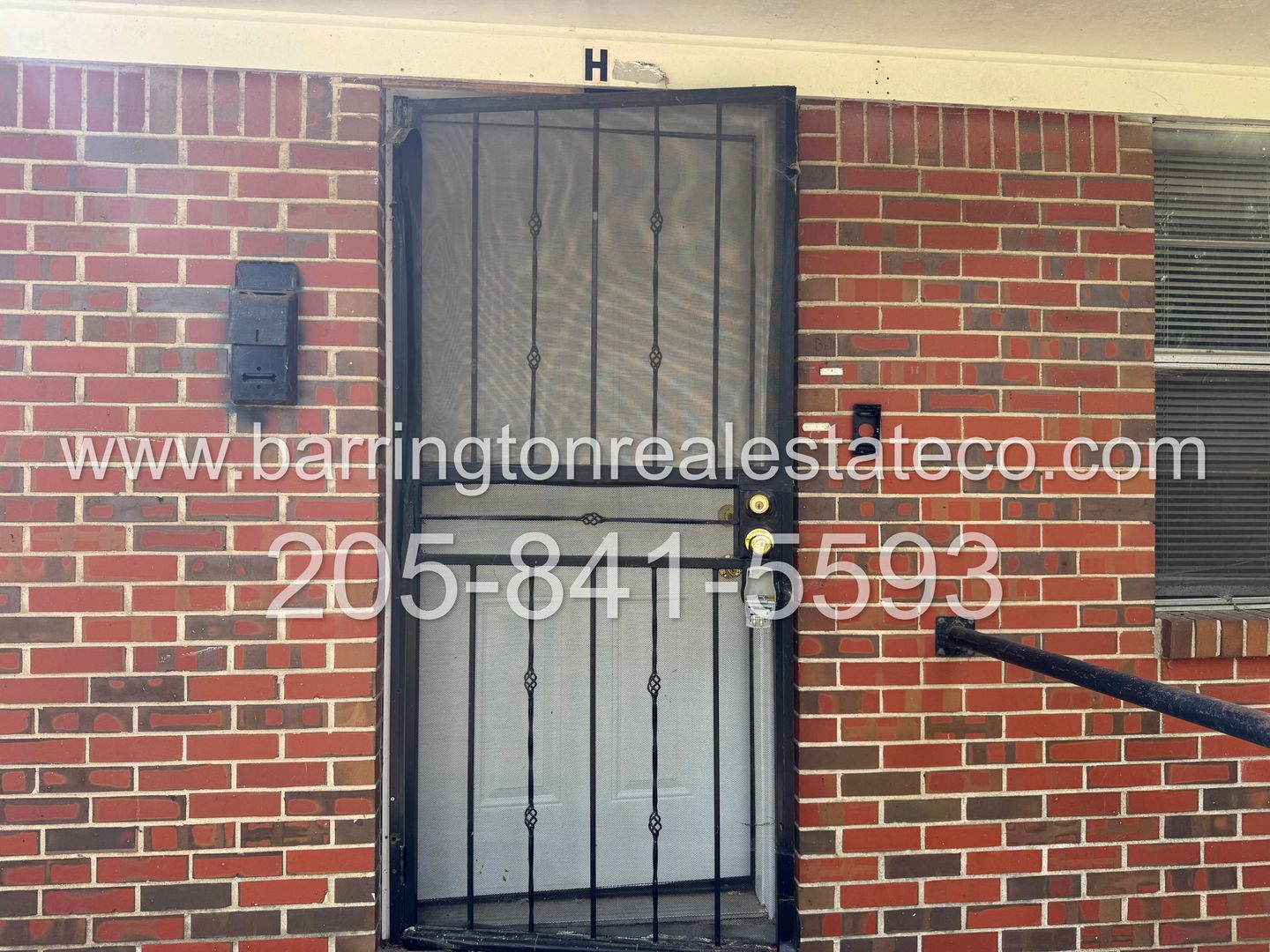 Birmingham Apartment: 2918 24th Street West