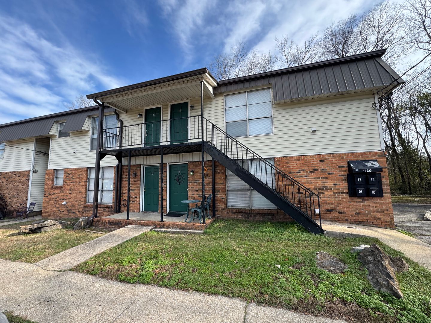 Birmingham Apartment: 1120 Hall Street