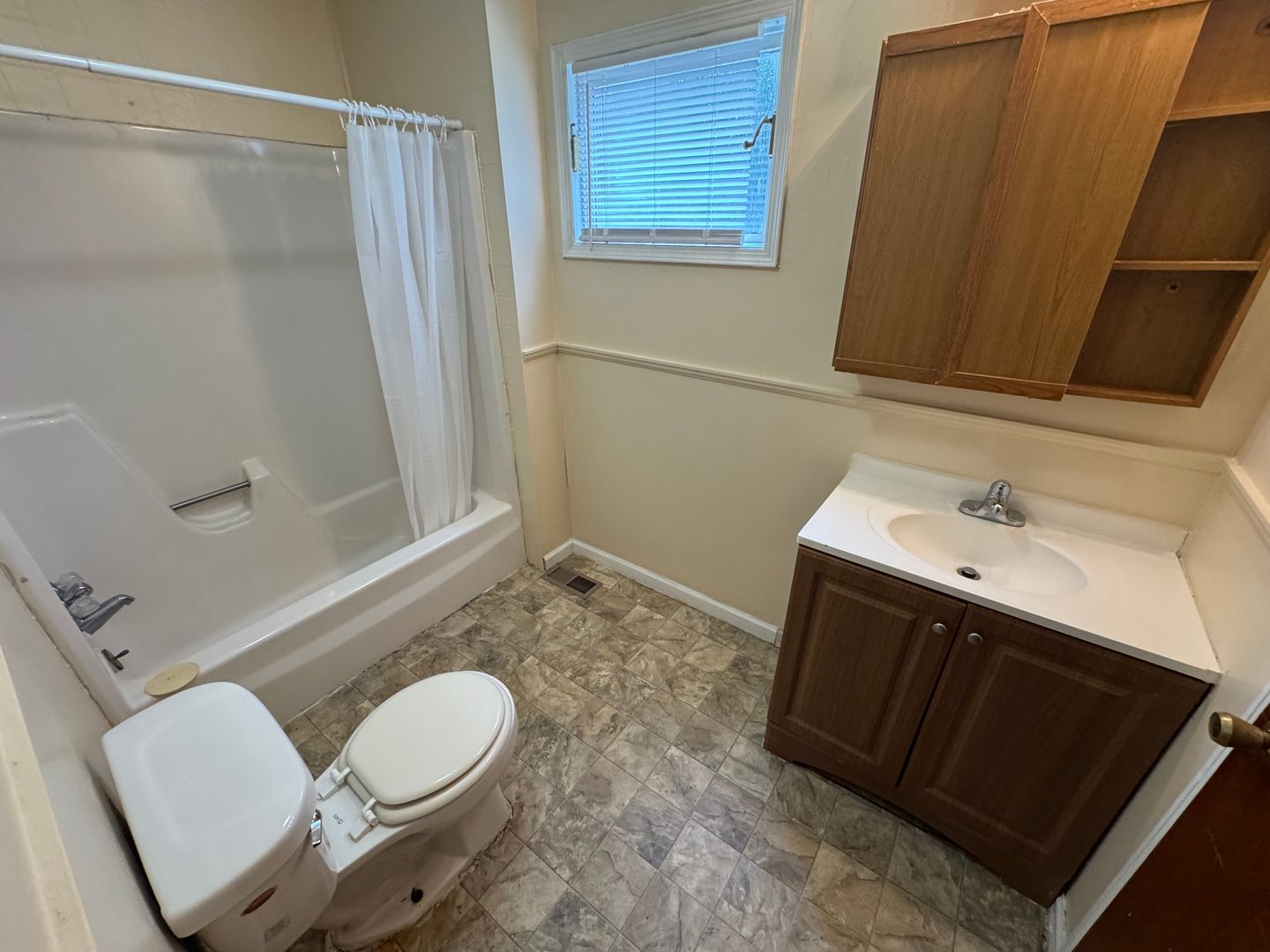 Birmingham House: 409 Cheri Lane