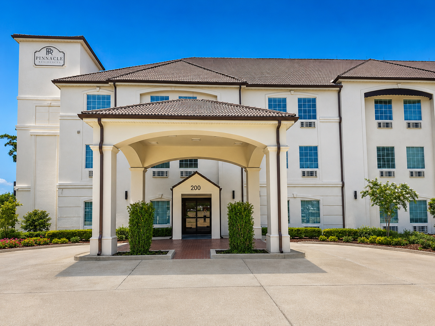 Covington Apartment: 200 Pinnacle Parkway