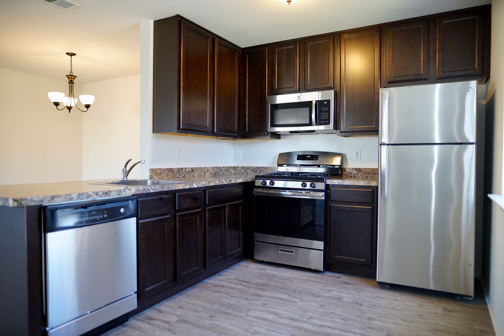 Woodbridge, Apartment: 609 Duke Drive