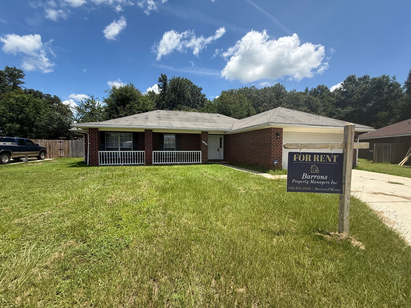 Pace House: 4902 Chads Circle