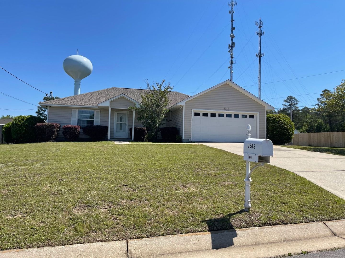 Navarre House: 7348 Westminster Drive