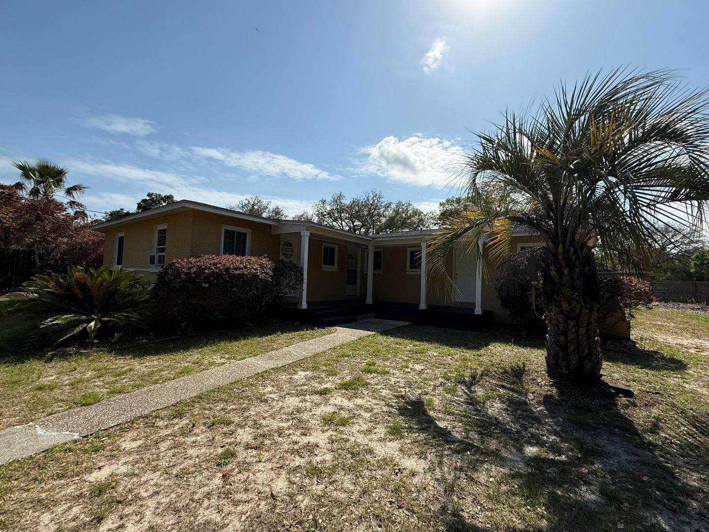 Pensacola Townhome: 205 Holmes Drive unit A