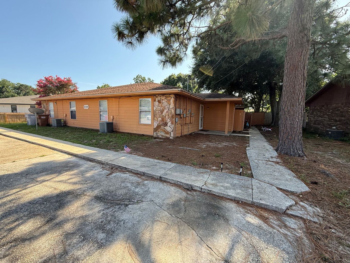 Gulf Breeze House: 3399 Greenbriar Circle #2