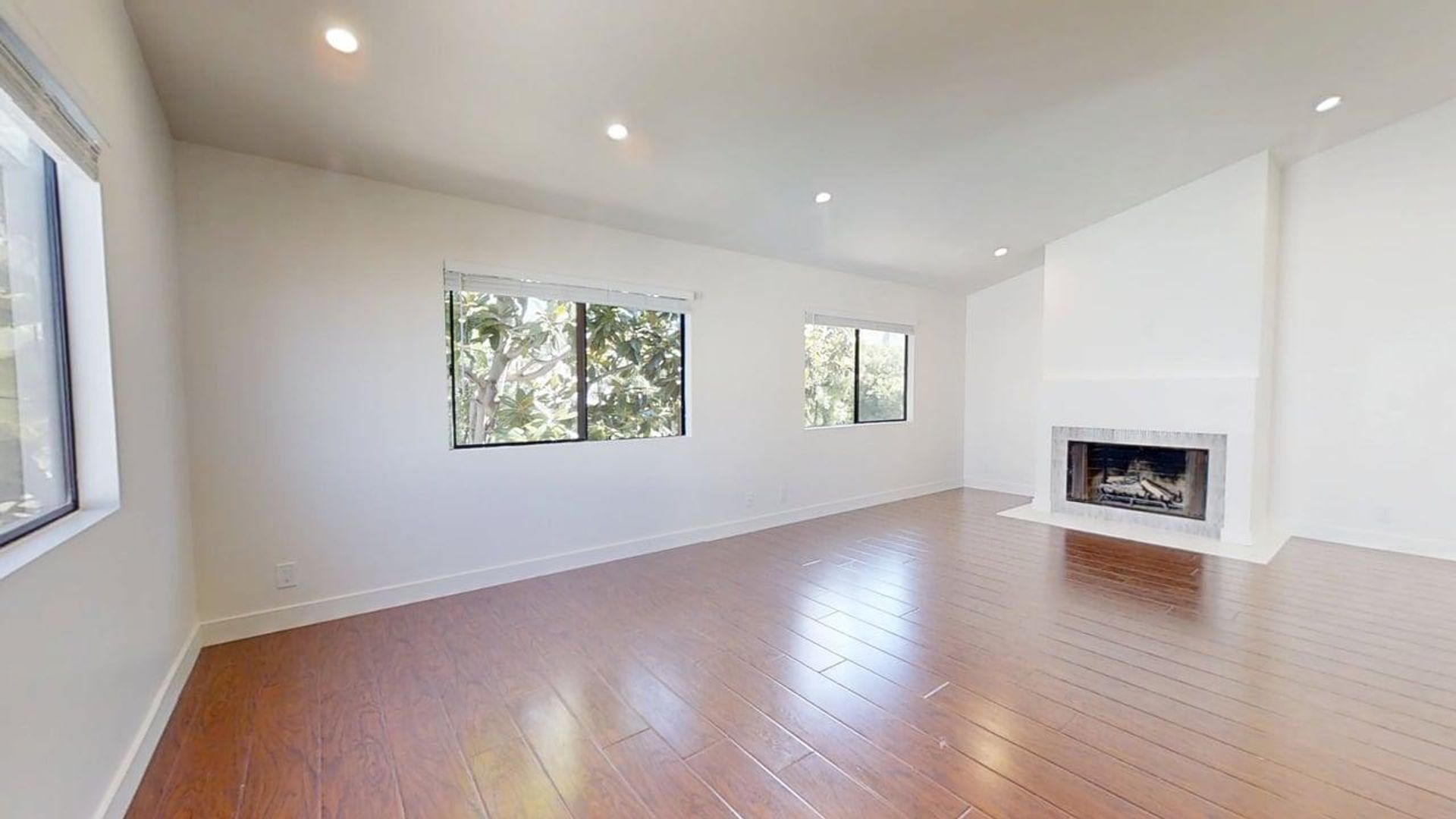 Hermosa Beach Apartment: 2438 Myrtle Ave.