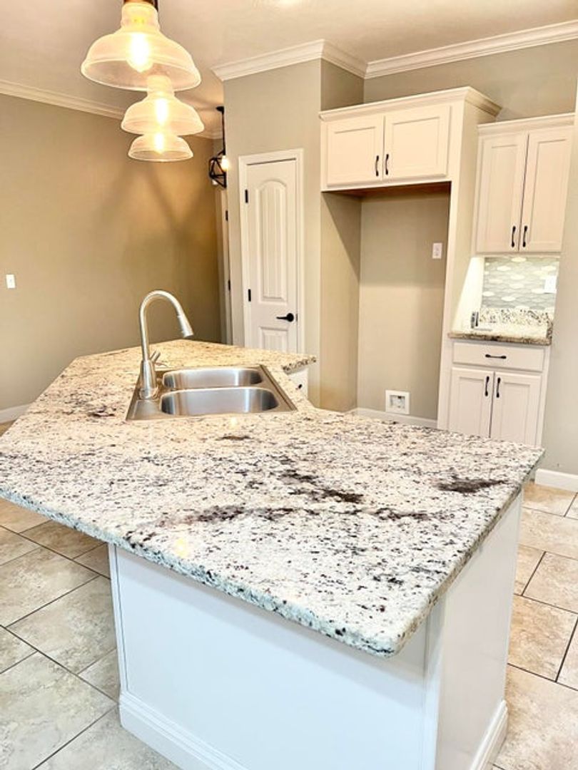 Branson House: 127 Siena Blvd