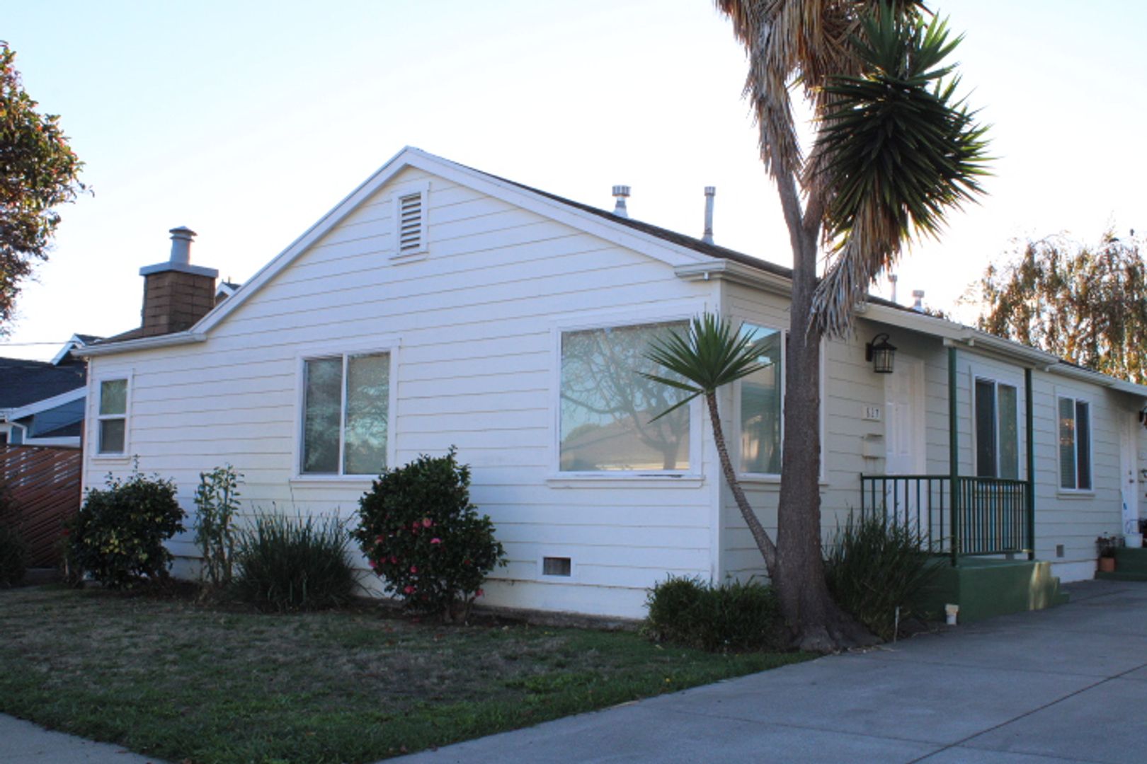 RICHMOND Multiplex: *827-837 33RD ST