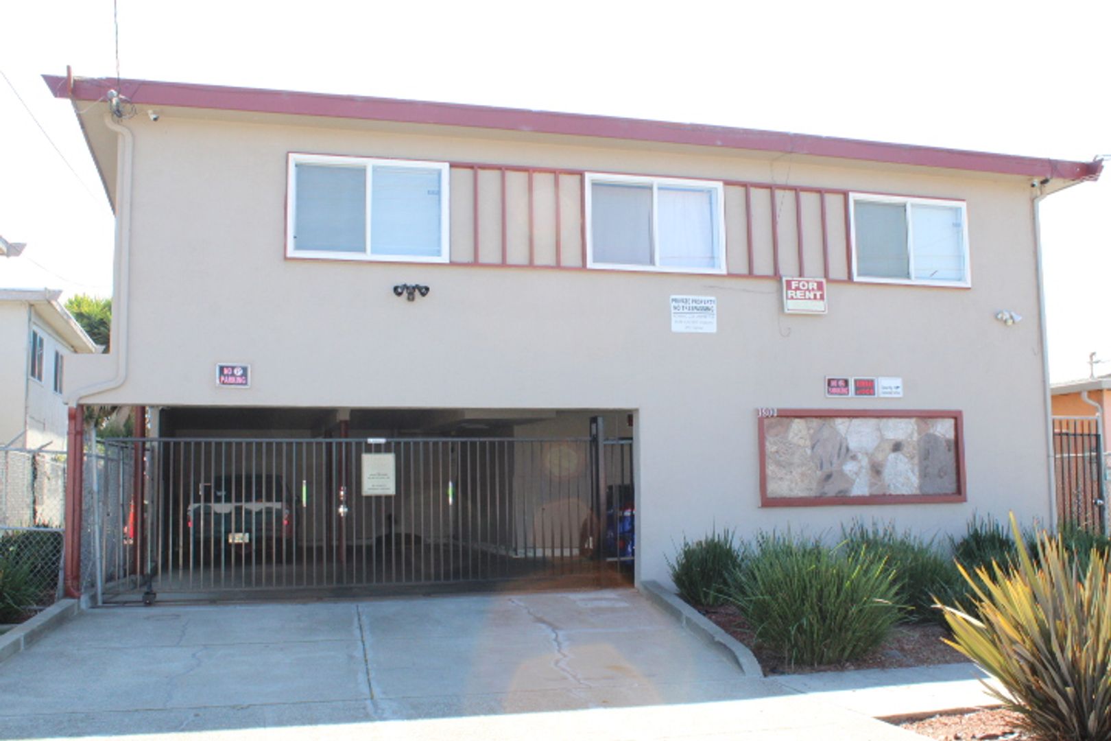 RICHMOND Apartment: 3800 WALLER AVE