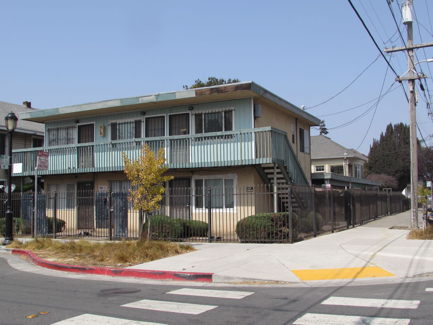 RICHMOND Apartment: *2029-2033 NEVIN AVE