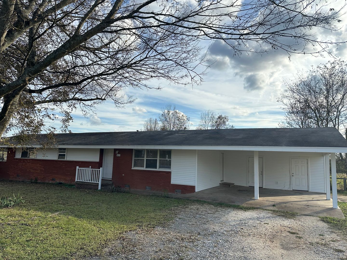 Benton House: 4613 Highway 5